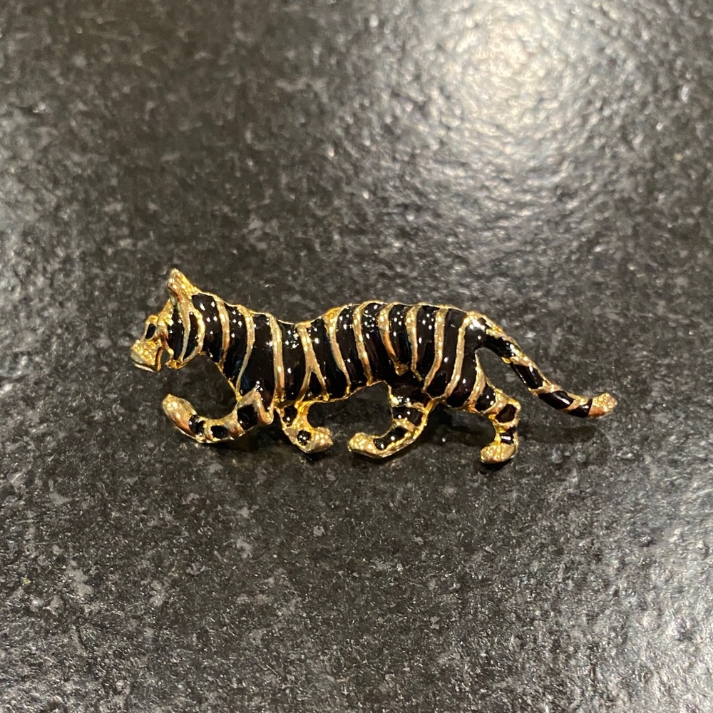 Costume jewelry Gold and Black Tiger Brooch